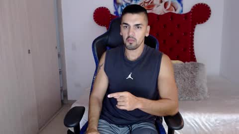 Axel online show from February 19, 11:20 am