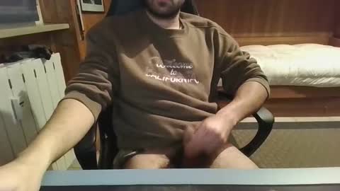 Axel online show from October 27, 7:03 pm