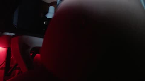 Axl online show from January 13, 7:05 am