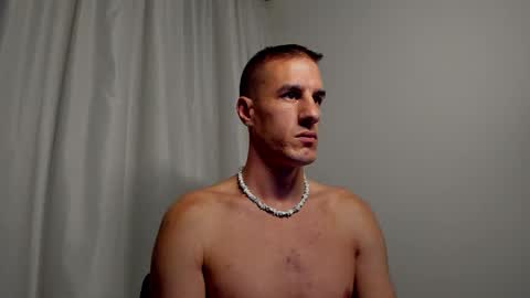 Snapshot of axl_fx chatting on September 19, 12:04 am Axl online show from September 19, 12:04 am