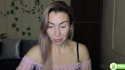 Jully online show from November 19, 6:50 pm