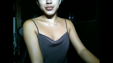 ayeshahxxx online show from December 22, 6:47 pm