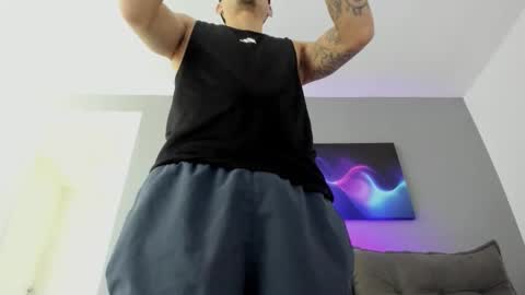 Andr  online show from October 21, 2:32 pm