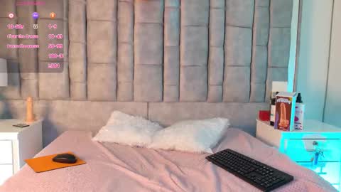 ayla_han online show from February 27, 5:11 am