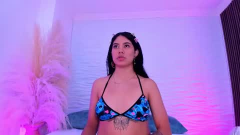 aylinlove_ online show from June 10, 12:26 pm