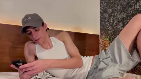 nice boy online show from November 21, 6:33 am