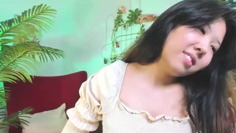 Mimi online show from May 2, 2:34 pm
