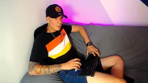 baan9 online show from February 1, 6:40 pm