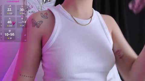 Queen B online show from March 18, 5:41 pm