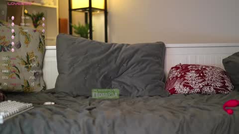 Hey  Im your angel Holly online show from January 25, 11:22 pm