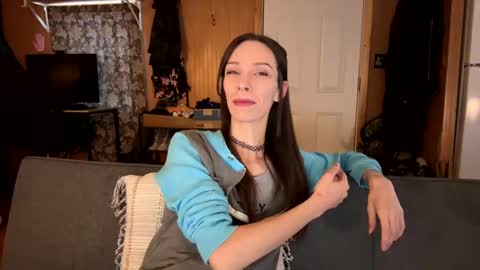 Fern Browning online show from December 9, 2:06 pm