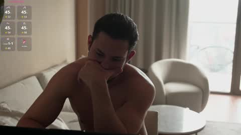 Luna and Medina online show from February 5, 12:20 pm