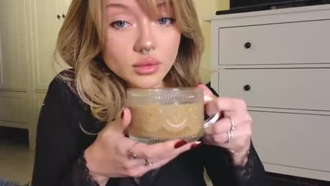 bb adele  online show from February 26, 5:42 pm