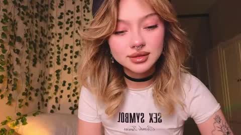 bb adele  online show from February 8, 8:10 pm