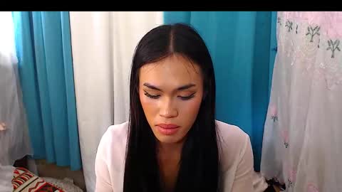 Nathalia online show from November 25, 1:04 am