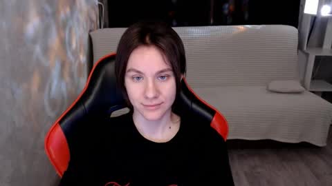 baby_kitte online show from December 1, 3:15 am