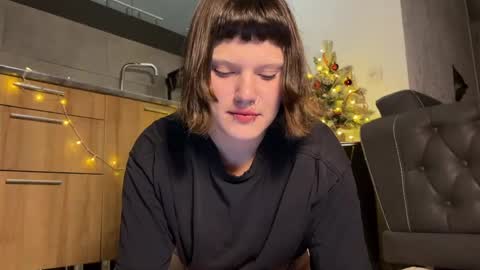 mei online show from December 24, 7:00 pm