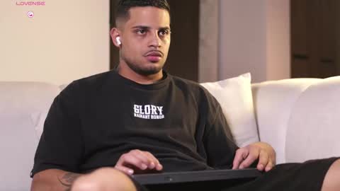 baby_rausch online show from December 1, 8:12 am