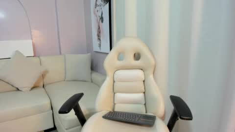 ANGEL online show from February 1, 3:25 am