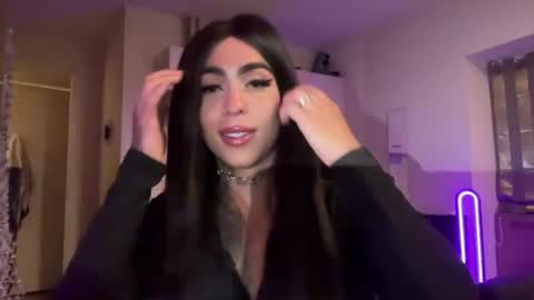 Brianna   online show from July 16, 1:20 am