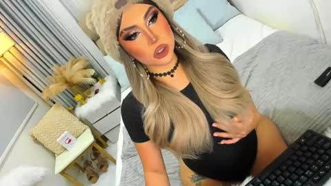 ASK ME IN PM online show from January 10, 9:31 pm