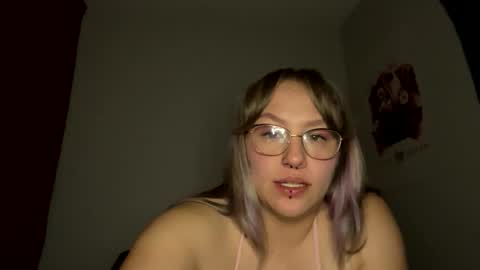 babymoon222 online show from December 14, 5:13 am