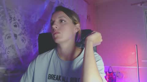 Sonya online show from September 19, 8:01 pm