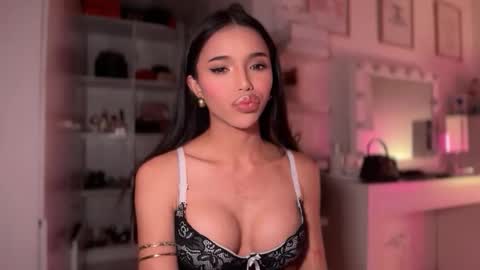 babysabrinaxx online show from June 6, 6:25 pm