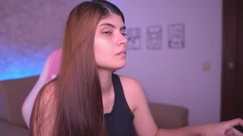 babyzoe_ online show from February 13, 11:39 am