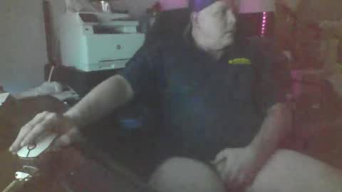 bad_boy4u2abuse online show from April 24, 8:44 pm