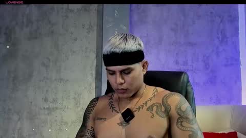 bad_boytoh online show from January 14, 2:36 pm