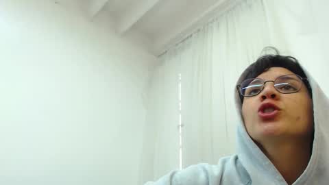 Anna online show from February 14, 6:32 pm