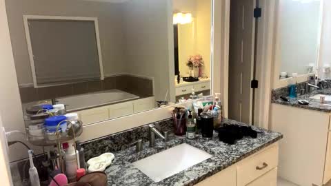 HotWifeFun32 online show from February 23, 5:01 am