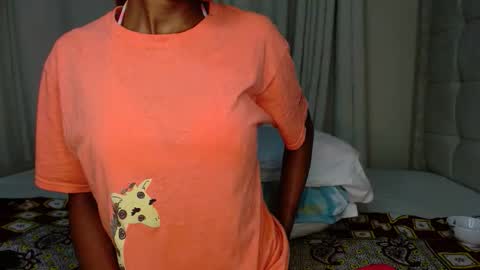 Snapshot of baddie_caramell chatting on September 13, 1:19 am baddie_caramell online show from September 13, 1:19 am