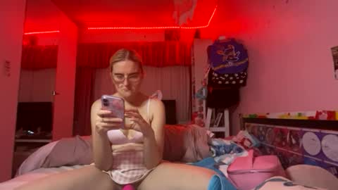 baddieprettypussy online show from June 2, 3:47 pm