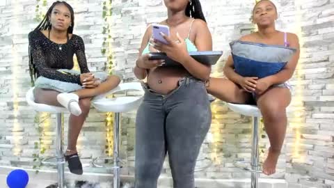 candy and dayan online show from March 1, 11:28 am