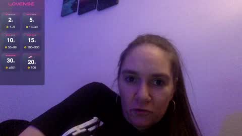 badgirluget online show from December 7, 9:33 am