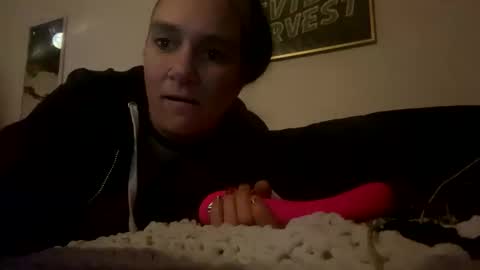 badgirluget online show from December 11, 8:15 am