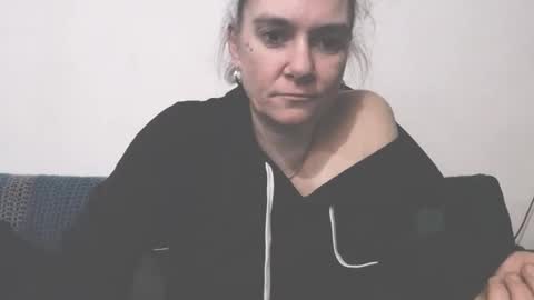 badgirluget online show from January 15, 5:50 am