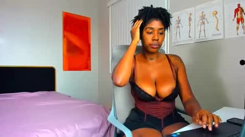 badgurldnay online show from September 25, 5:53 pm