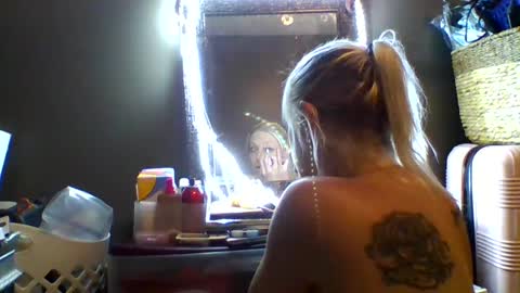 baebirdyz online show from September 20, 9:18 pm