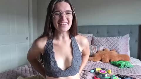 bambifarrina online show from October 9, 5:40 pm