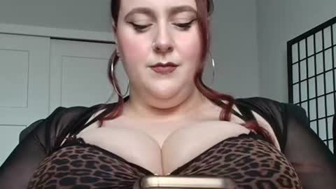 bambixxlynn online show from June 11, 11:25 pm