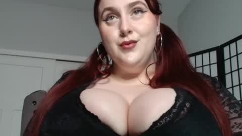 bambixxlynn online show from April 19, 1:39 am