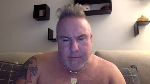 banana5289 online show from December 4, 8:19 pm