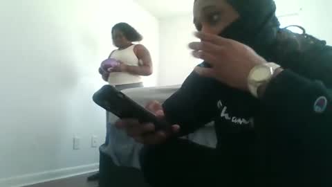 BeenLit online show from February 18, 6:58 pm