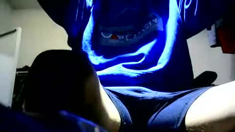 Snapshot of banginondadrumsalldaylong chatting on October 2, 5:28 am banginondadrumsalldaylong online show from October 2, 5:28 am