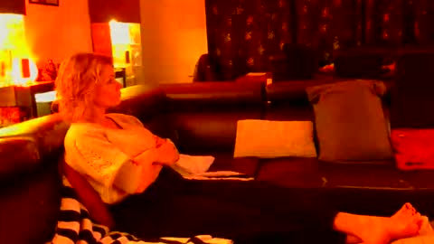 BARBARA online show from November 3, 8:10 pm