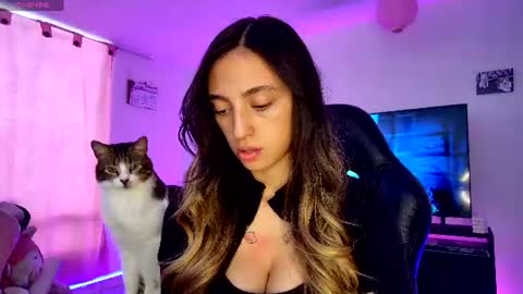 sexy Barbie online show from August 3, 9:10 pm