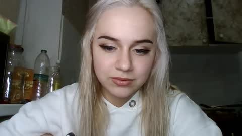 barbie___girl online show from February 22, 7:16 pm